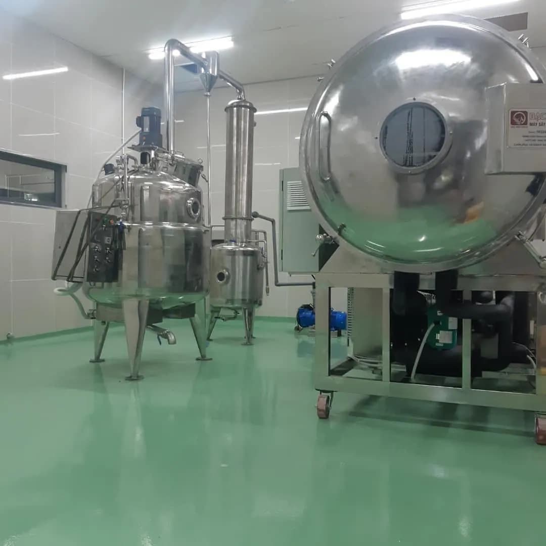 Thiết bị sản xuất inox trong khu vực phòng sạch VietFactory